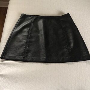 Aritzia black pleather Babaton Skirt Size 12